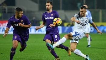Ίντερ – Φιορεντίνα: Τα βλέμματα στο «Μεάτσα»