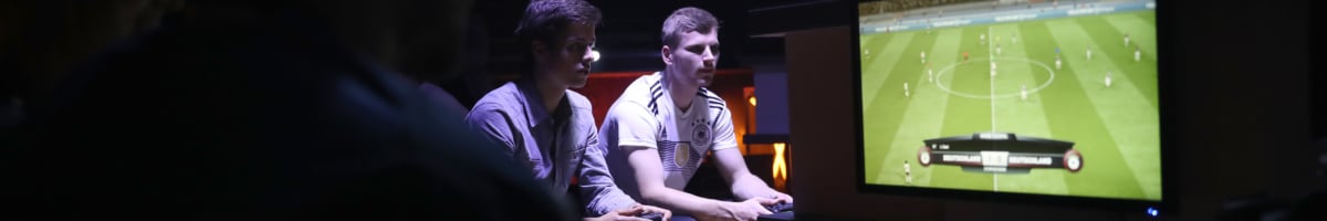 Αυτή είναι η ιστορία των FIFA video games! (infographic)