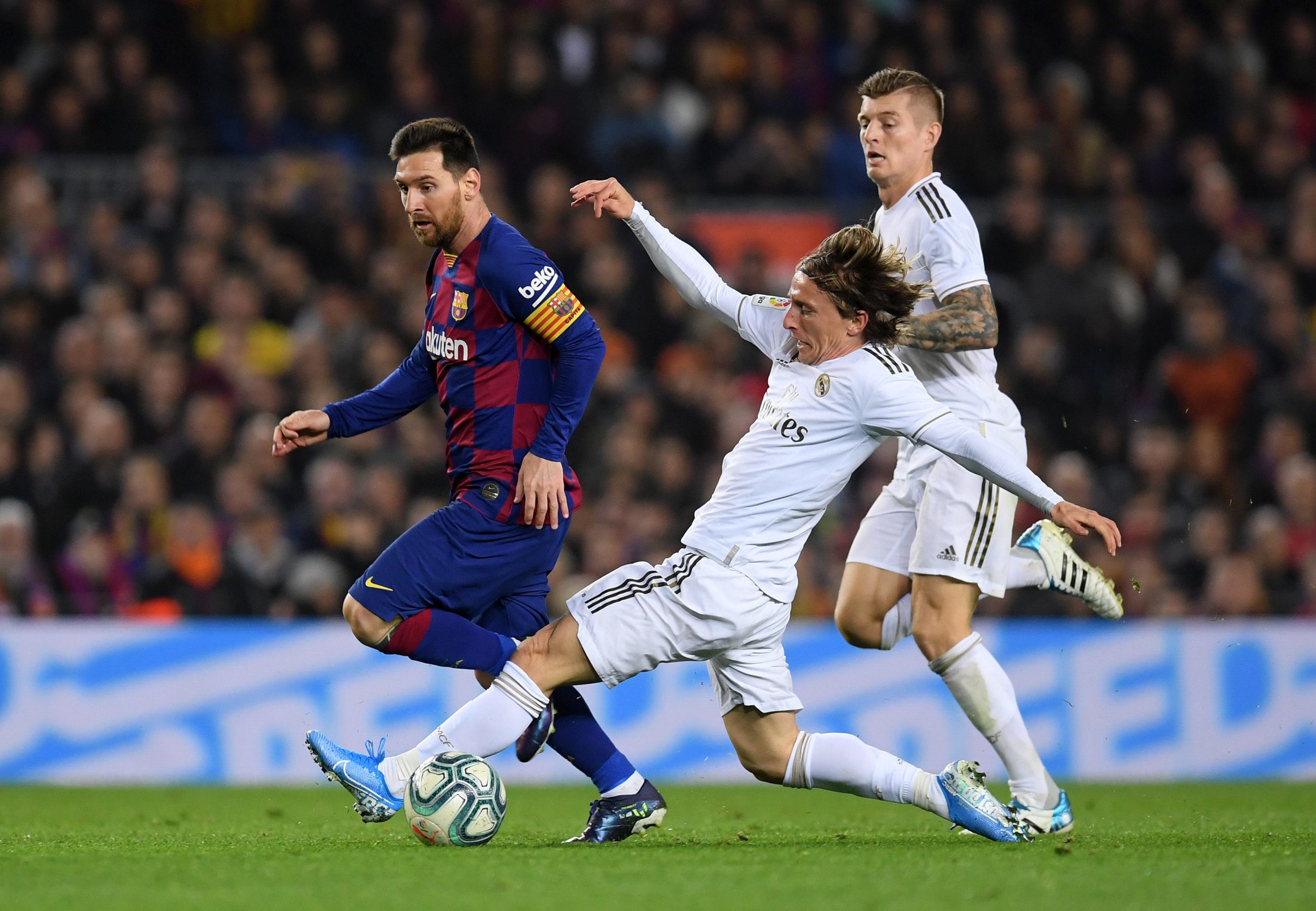 La Liga 2020-21: Με άμυνα η Ρεάλ, με... Μέσι η Μπαρτσελόνα!