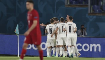 Ιταλία - Ελβετία: Μπήκαν δυνατά στο EURO οι Ατζούρι!