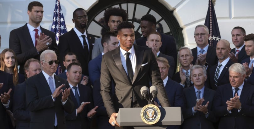 NBA: Ο Γιάννης Αντετοκούνμπο έγινε… πλανητάρχης και τώρα πάει να γίνει ο καλύτερος Ευρωπαίος ever!